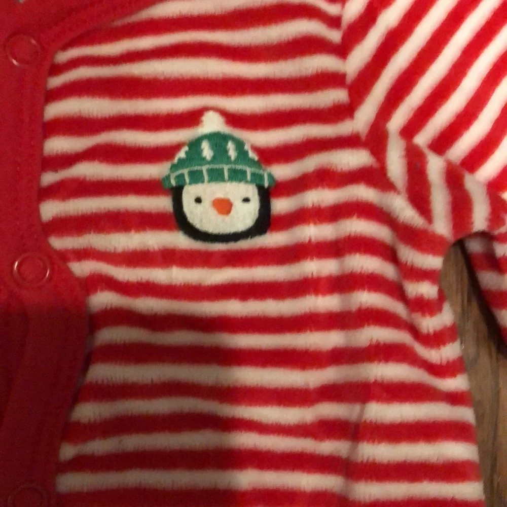 Carter’s Holiday Fleece Sleep n Play size 6 months